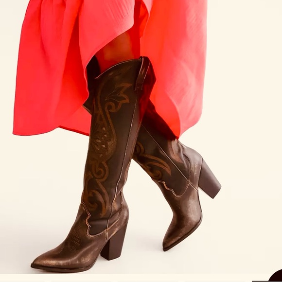 Steve Madden Lashes Leather Flower Detail Tall Western Boots - Picture 2 of 13